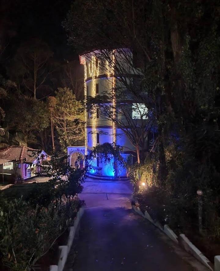 White House Riverside Retreat Nallathanniya Exterior photo