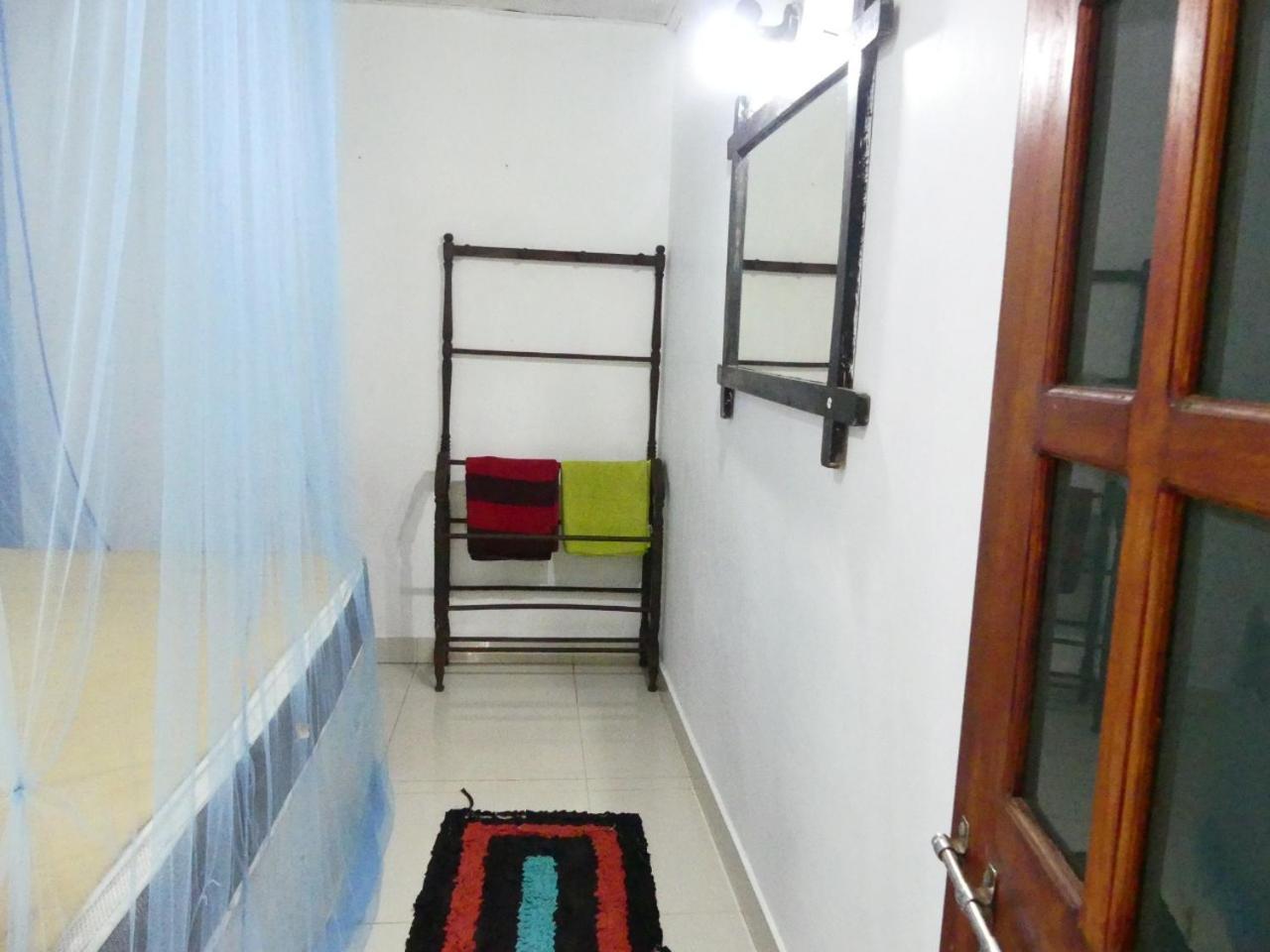 White House Riverside Retreat Nallathanniya Room photo