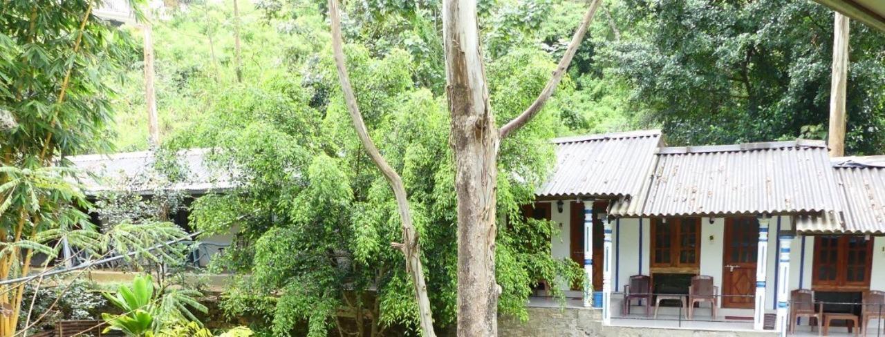 White House Riverside Retreat Nallathanniya Room photo