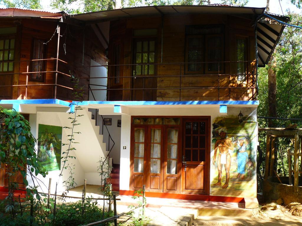 White House Riverside Retreat Nallathanniya Exterior photo