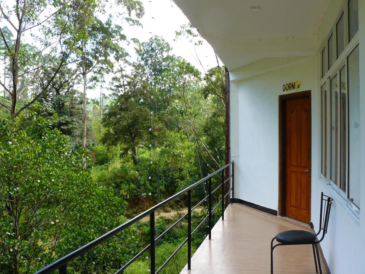 White House Riverside Retreat Nallathanniya Exterior photo